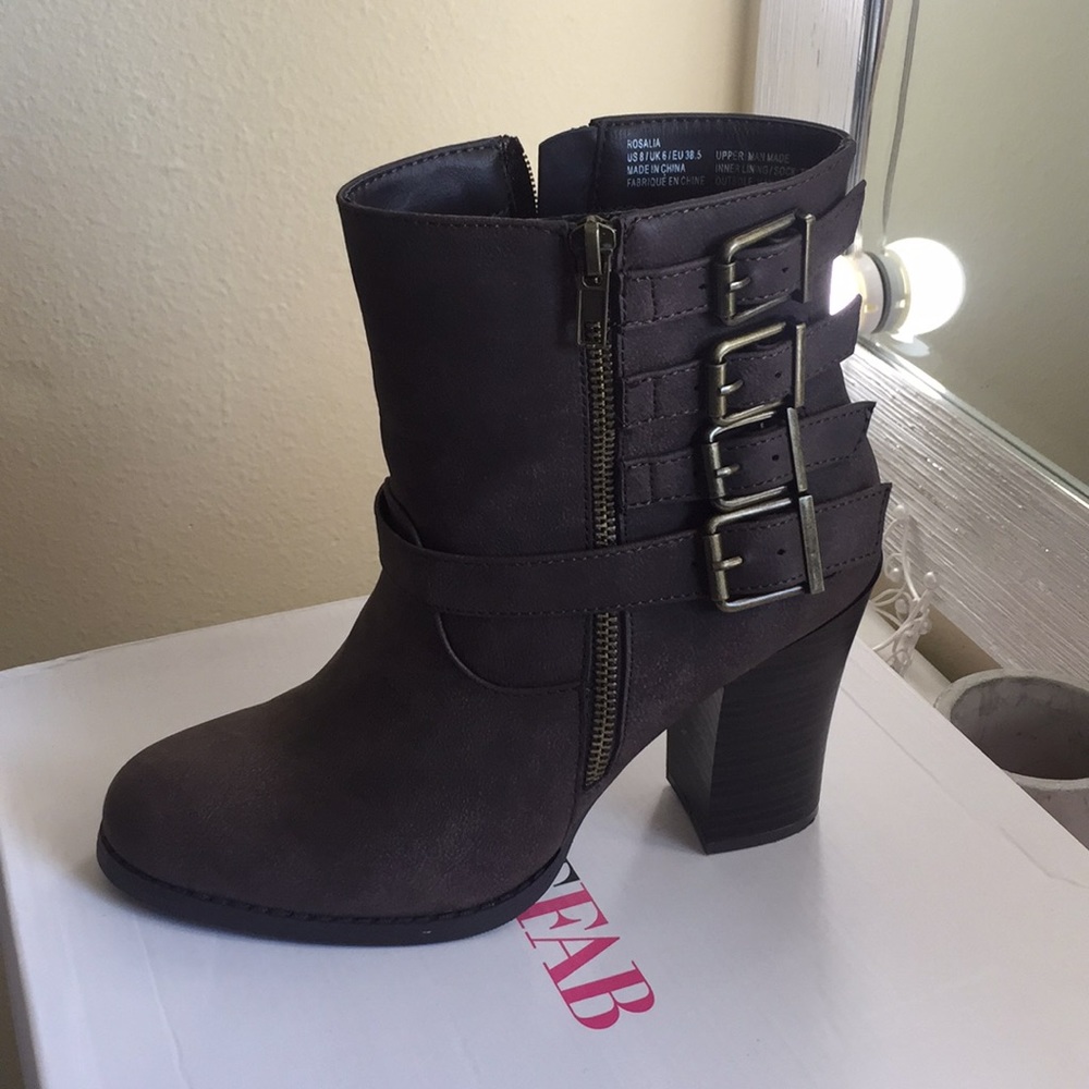 ✨Just Fab booties